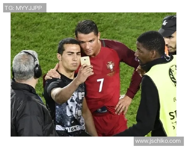 法国足球明星追星之旅揭秘与球迷互动的精彩瞬间