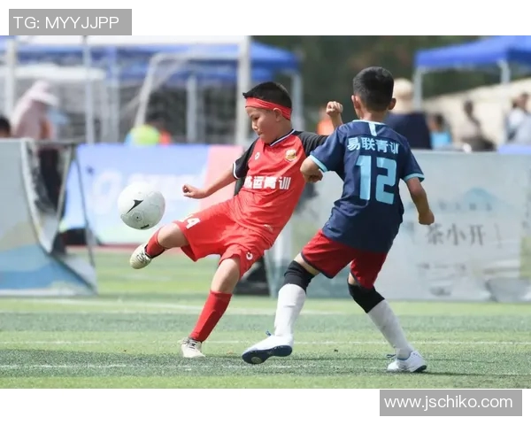 足球明星对大学生的看法与建议探讨青春梦想与奋斗精神的结合